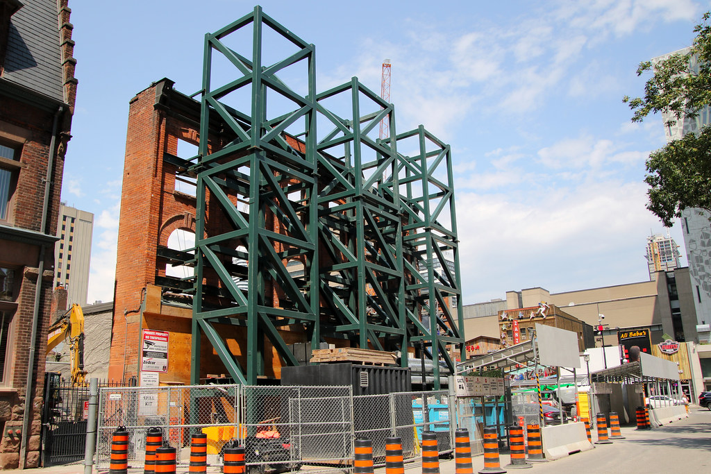 Facadism in Toronto