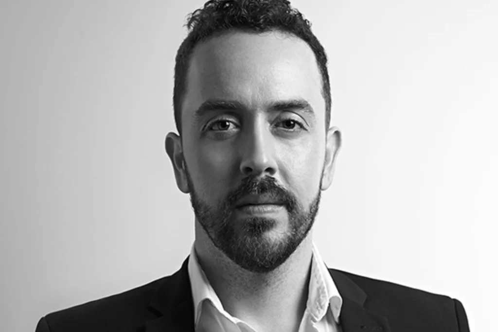 Eric Rodrigues Consultation